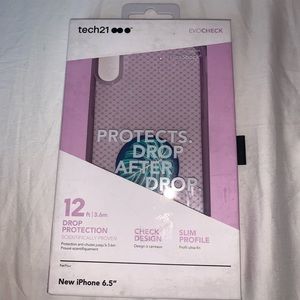 NWT Tech21 iPhone XS Max Case Orchid